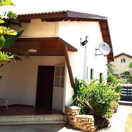 Ferienwohnung דירת אירוח כפרי בלב קריית שמונה Exterior foto