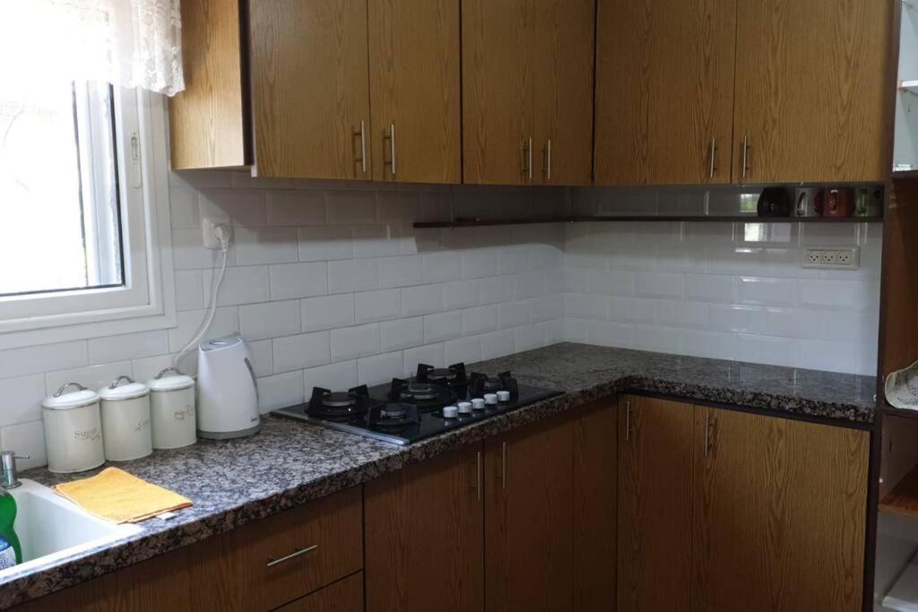 Ferienwohnung דירת אירוח כפרי בלב קריית שמונה Exterior foto