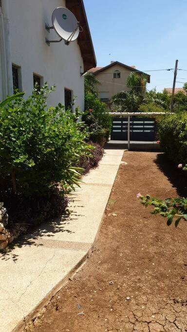 Ferienwohnung דירת אירוח כפרי בלב קריית שמונה Exterior foto