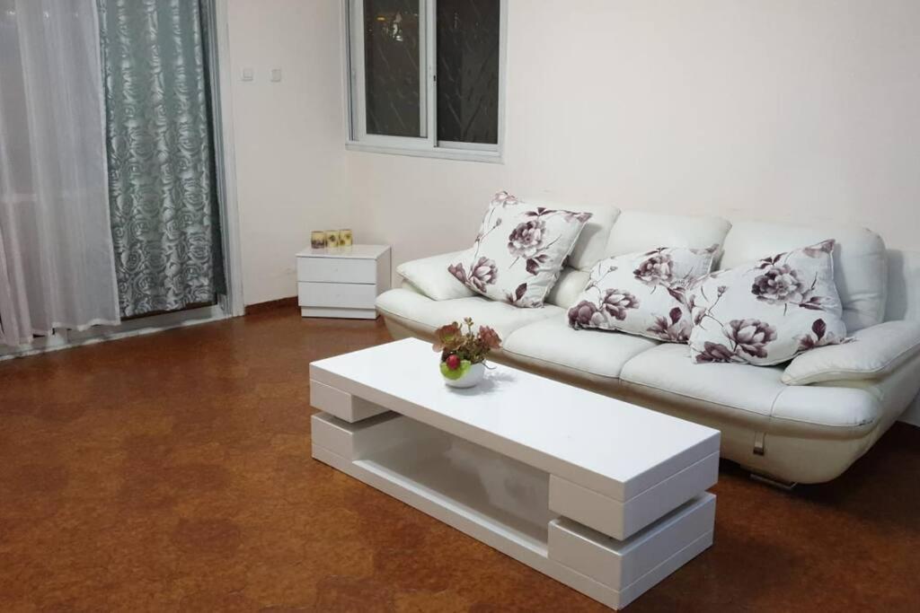 Ferienwohnung דירת אירוח כפרי בלב קריית שמונה Exterior foto